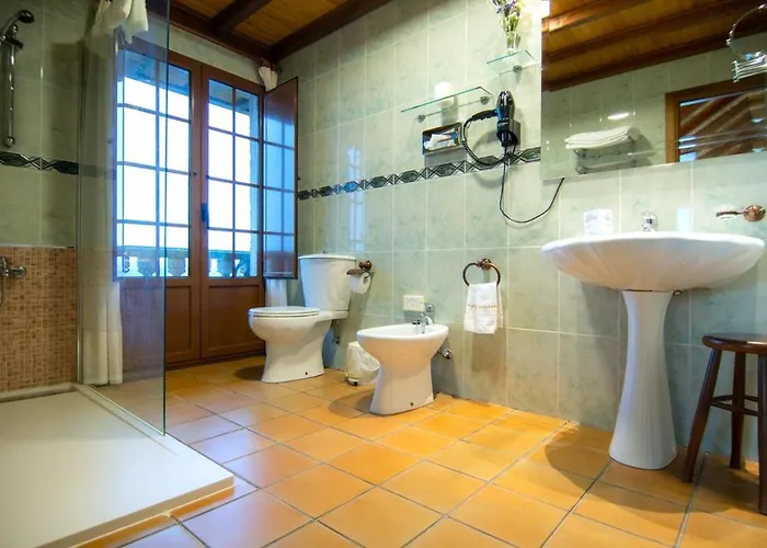 Casa Antiga Do Monte Kır Evi