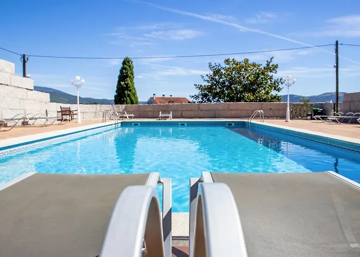 Casa Antiga Do Monte منزل ريفي *