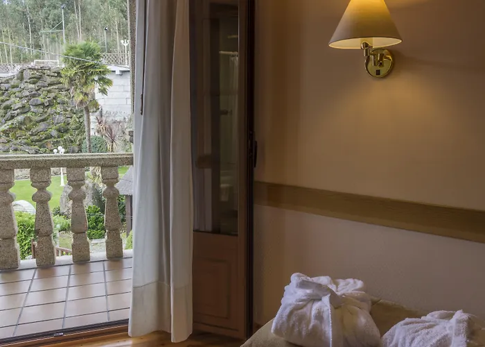 Casa Antiga Do Monte منزل ريفي *