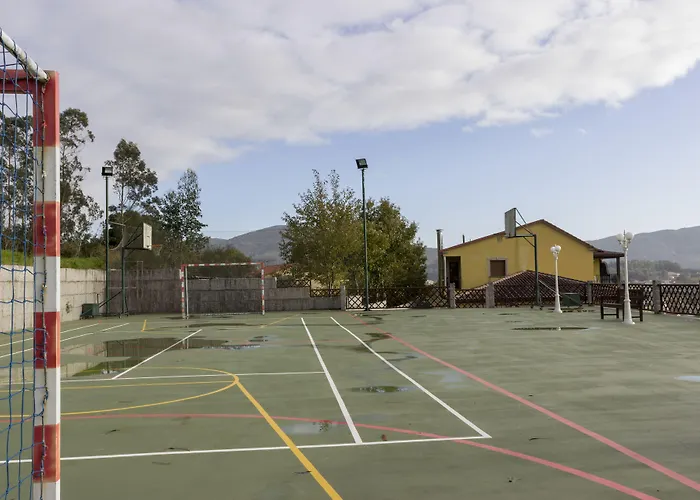 Casa Antiga Do Monte منزل ريفي *